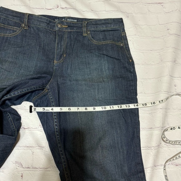 LIZ CLAIBORNE JEANS BOOTCUT dark wash denim women’s pants in size 12 GUC - Picture 8 of 16